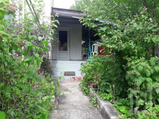 Casă cu 737 mp teren  în  Dambul Rotund