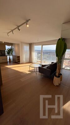 Apartament cu priveliste spectaculoasa, imobil de tip vila, Gruia