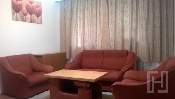 Apartament 2 camere, parter, zona Mega Image