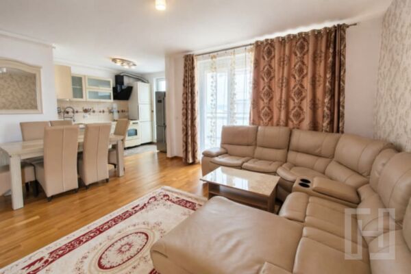 Apartament 3 camere, 74 mp, parcare subterana, cart Andrei Muresanu