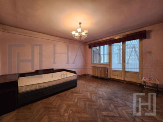 Apartament cu 4 camere, decomandat, 82mp utili, zona salii Polivalenta