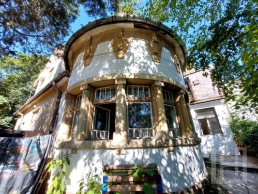 Vila impozanta  intr-o zona deosebita cu 1.440 mp teren