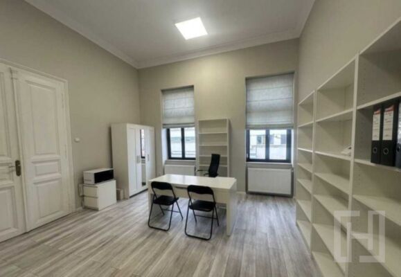 Apartament in cladire istorica, B-dul Eroilor, Central