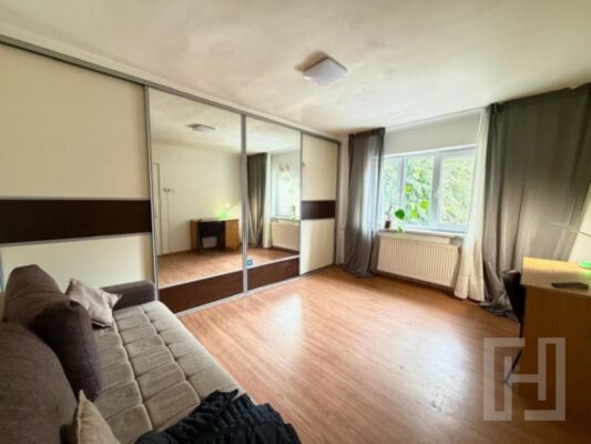 Apartament 1 camera, 32 mp, parcare in curtea interiora, str Bucuresti