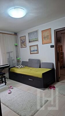 Apartament 3 camere, renovat complet, 40 mp, parter,  Gheorgheni