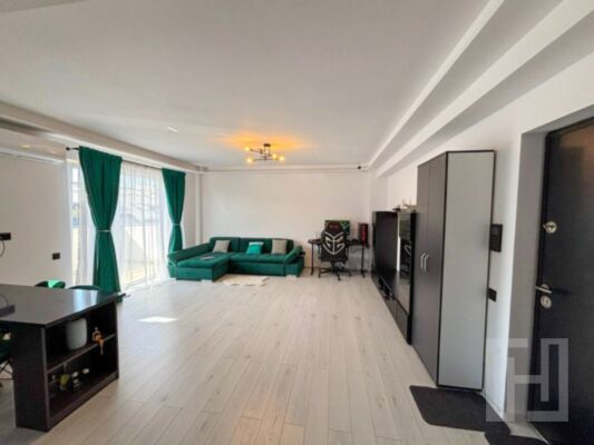 2 camere zona Intre Lacuri