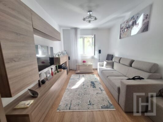 Apartament de vanzare, 3 camere, in cartierul Manastur, str. Mehedinti
