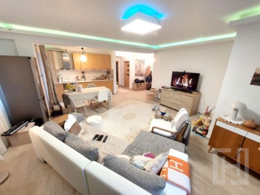 Apartament 4 camere, de vanzare, cu parcare, in Europa