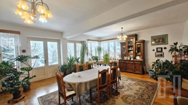 Casa foarte spatioasa, teren 539mp, Gruia