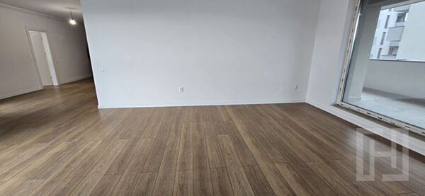 Apartament 3 camere, finisat modern, zona Intre Lacuri, 2700 eu/mp