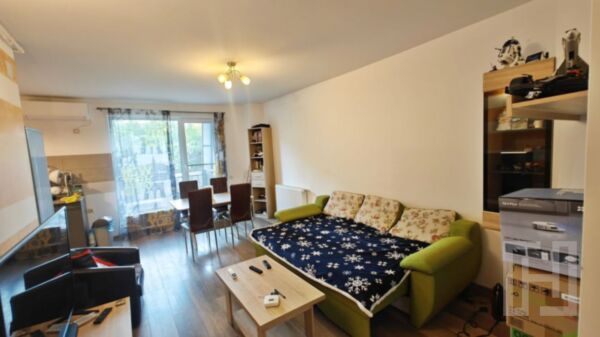 Apartament 3 camere, 2 bai, etaj 1, parcare subterana, zona Fsega