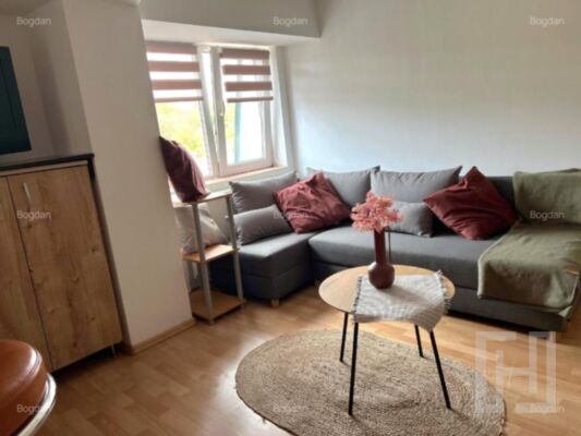 Apartament 1 camera,  28 mp , et.3/3, zona Oasului