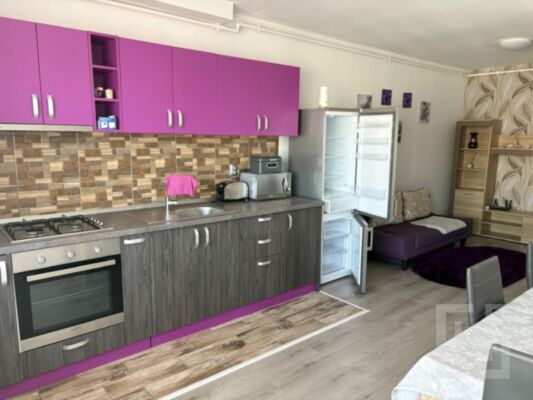 0 Comision2 camere, zona Petrom, 49 mp, finisat modern