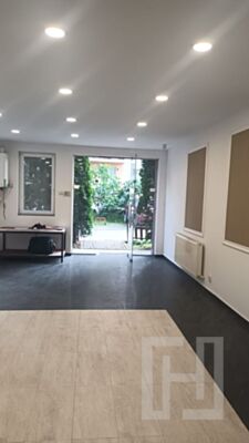 Spatiu comercial de vanzare, finisat modern,  cartierul Iris