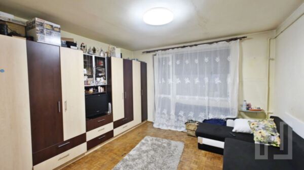 Apartament 3 camere, decomandat, zona Iulius Mall