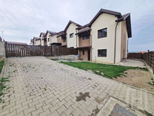 Casa tip duplex finisata, teren 380 mp, Dezmir zona str Criseni