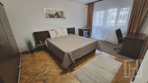 Apartament 3 camere, decomandat, mobilat, utilat, etaj 2/4, Marasti