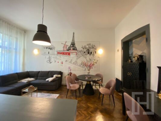 Apartament frumos in cladire istorica, 2 camere, Pta L. Blaga, Central