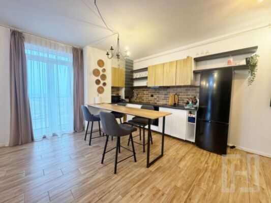 Apartament 2 camere et1 cu parcare , 50 mp - Str Mihai Romanul