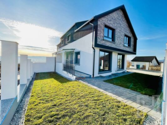 0% Comision! Casa noua- cuplata, S+P+M+(Pod), Dambul Rotund