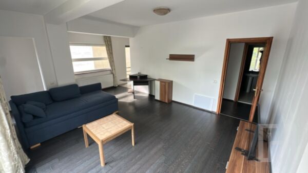 Apartament 2 camere 67 mp zona str Bradutului etaj 1-Andrei Muresanu