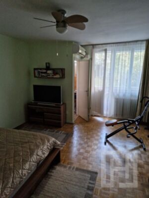 Garsoniera 28 mp, strada Detunata