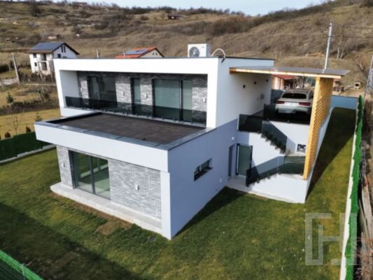 Casa individuala, 129 mp utili, teren 583 mp, zona Sun Garden Baciu