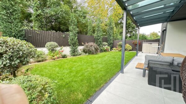 Apartament 3 camere 75 mp + gradina 90mp + parcare inclusa - Buna Ziua