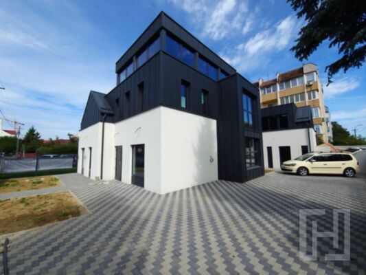 Cladire ideala pentru birouri, clinica, gradinita, 338mp,  6 parcari