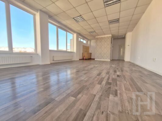 Cladire de birouri, in zona centrala, cu parcare, zona The Office