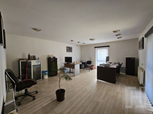 Casa cu 2 camere, 72mp utili, zona Parcului Central