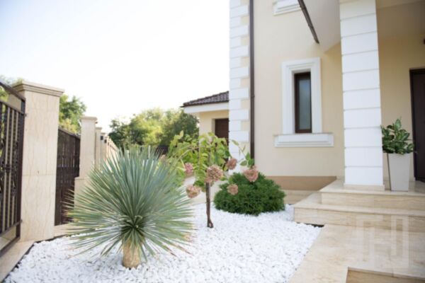 Casa moderna de inchiriat, piscina, garaj, Borhanci