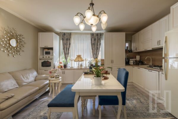 Apartament modern cu 3 camere, balcon generos și parcare – zona Lidl