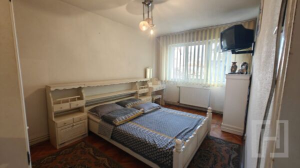 Apartament 3 camere, decomandat, balcon, Albac
