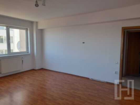 Apartament 2 camere, de vanzare, garaj,in Europa, zona benzinariei Mol