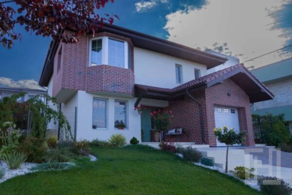 Casa individuala 240 mp utili, teren 536 mp, garaj, Iris