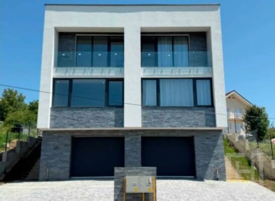 Casa noua la calcan, in Dambul Rotund- zona Lidl ( cal. Baciului)