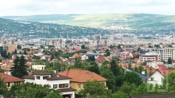 Vanzare/schimb ap. 4 camere in imobil tip vila, 136 mp,Buna Ziua