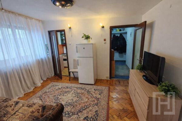 0 COMISION 2 camere, zona Piata Hermes, bloc izolat