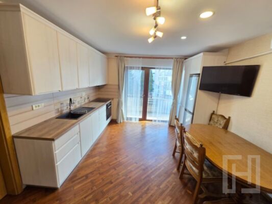 Apartament 3 camere, bloc nou,  etaj intermediar, zona Mărăști