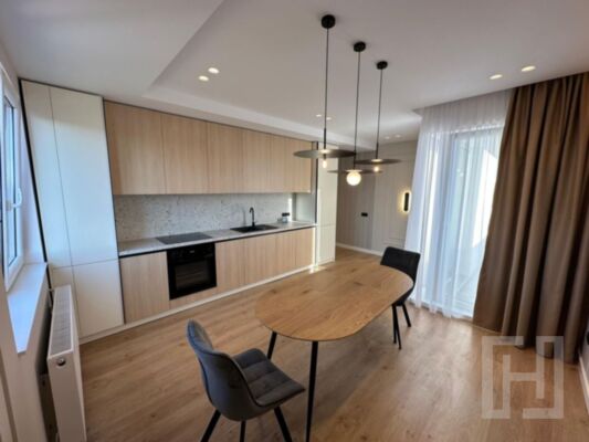 Apartament 3 camere + parcare-2 balcoane  *DE INCHIRIAT*- Floresti