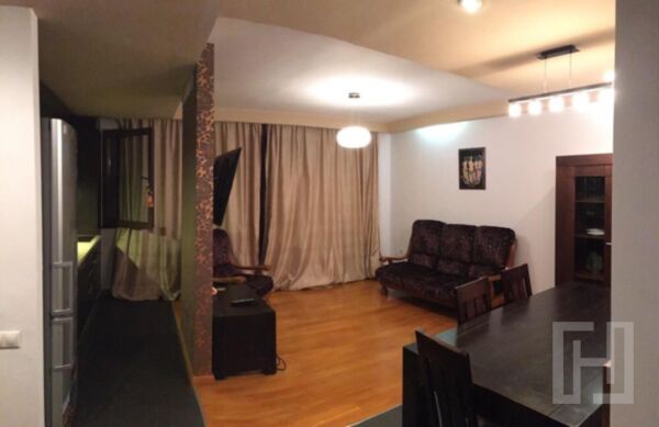 Apartament 3 camere de inchiriat cu parcare Andrei Muresanu