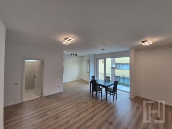 Garsoniera noua, etaj 1, zona Terra, Floresti, Comision 0%