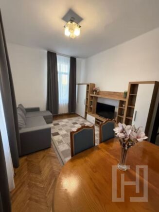 Apartament de închiriat, ultracentral,  3 camere, decomandat