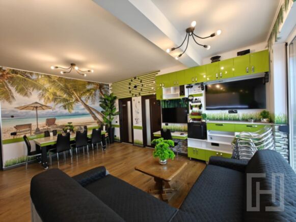 0% comision! Penthouse cu priveliste spectaculoasa, parcare, Razoare