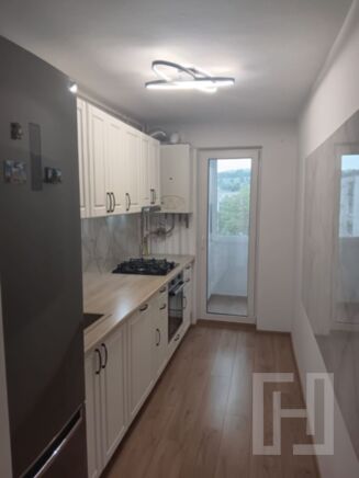Apartament cu 3 camere, recent renovat, etaj 4/10 zona BIG, Mănăștur