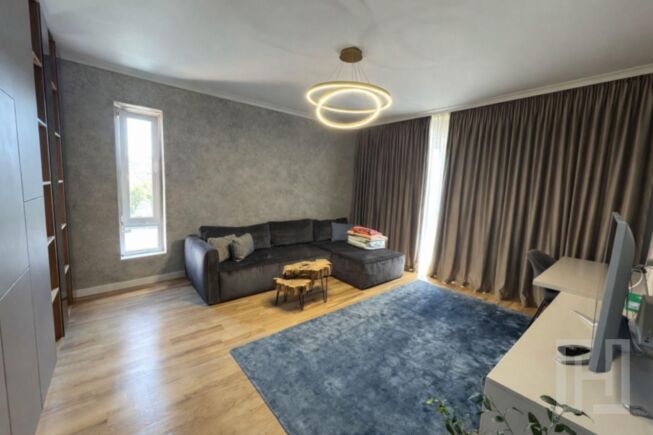 Apartament 2 camere, 60 mp + Balcon, etaj 2/4, Bună Ziua
