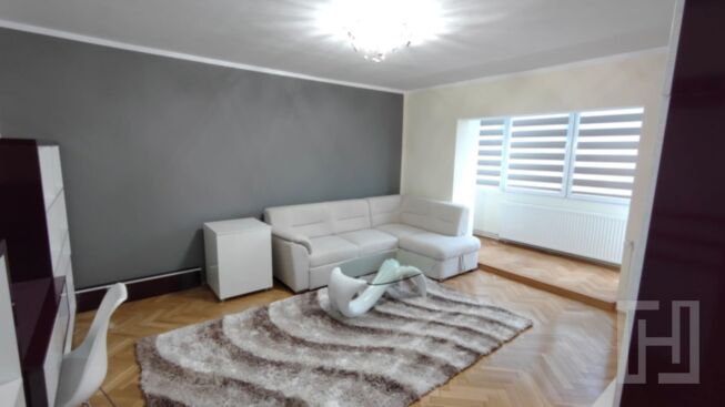Apartament 3 camere, modern, 64 mp, et. 1/4, zona Perla