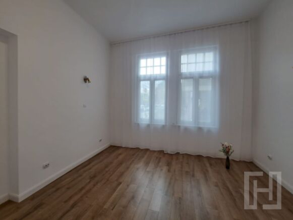 Apartament 1 cameră, central, în zona Casei de Cultură a Studenților