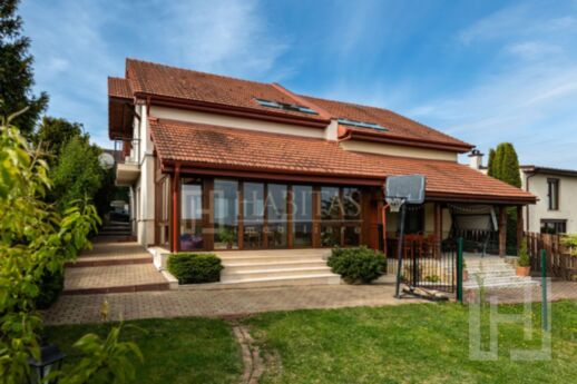 Casa cu materiale de calitate, 639 mp teren, zona deosebita, Borhanci